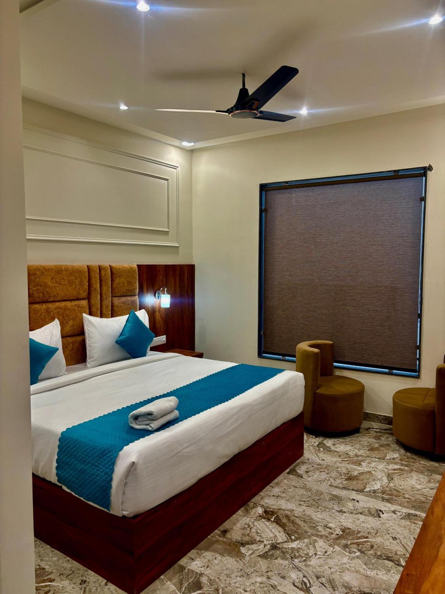 Hotel Majestic Heights Agra  Exterior photo