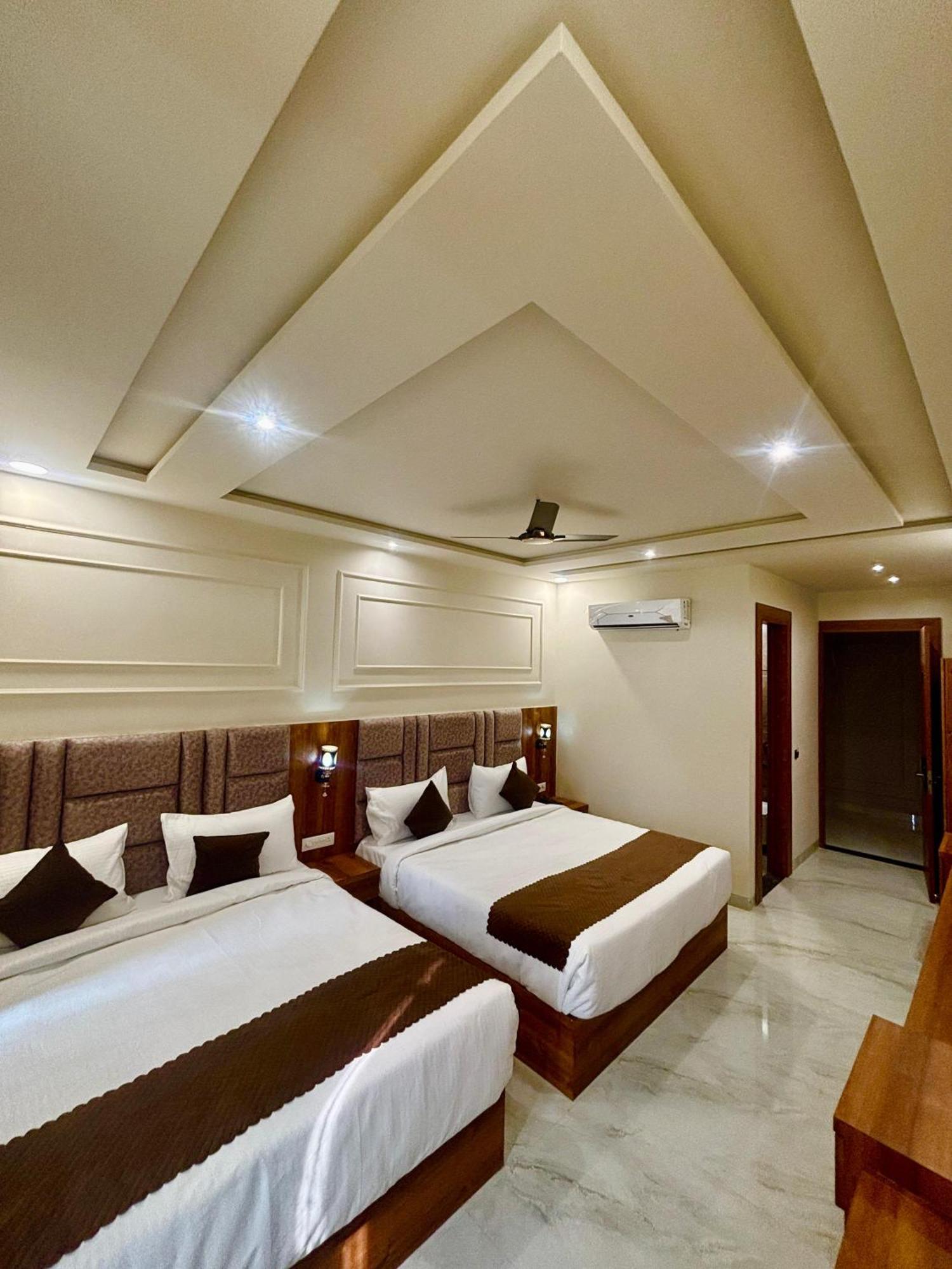 Hotel Majestic Heights Agra  Exterior photo